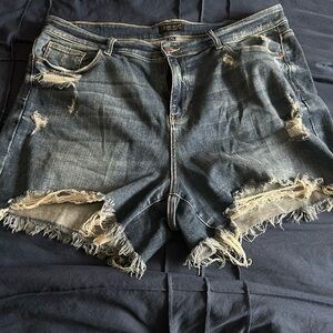 Judy Blue Frayed Hem Jean Shorts